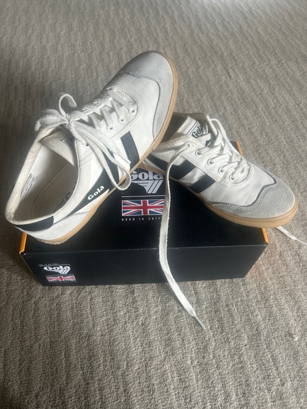 Gola Badminton Off White Black Gum Sneakers – Women’s Size 8